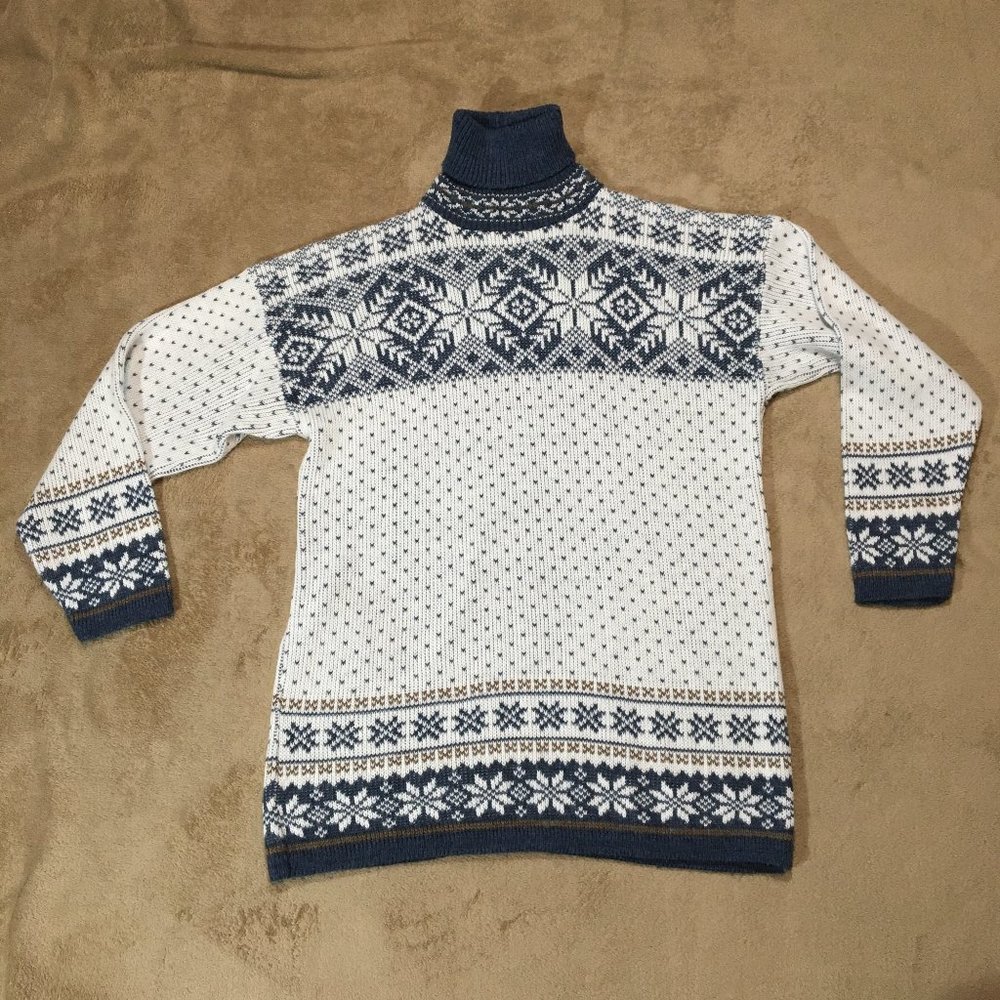 Spunky Snowflake Vintage Turtleneck Sweater